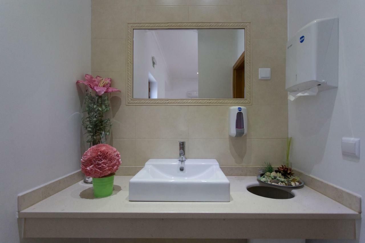 Patio Do Judeu Guest House Valverde  ภายนอก รูปภาพ